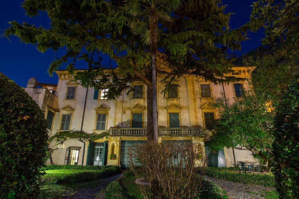 Il Batti Apartment Water Front And Private Beach Toscolano Maderno Exteriör bild