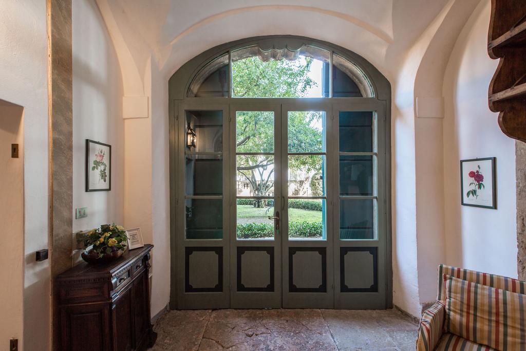 Il Batti Apartment Water Front And Private Beach Toscolano Maderno Exteriör bild