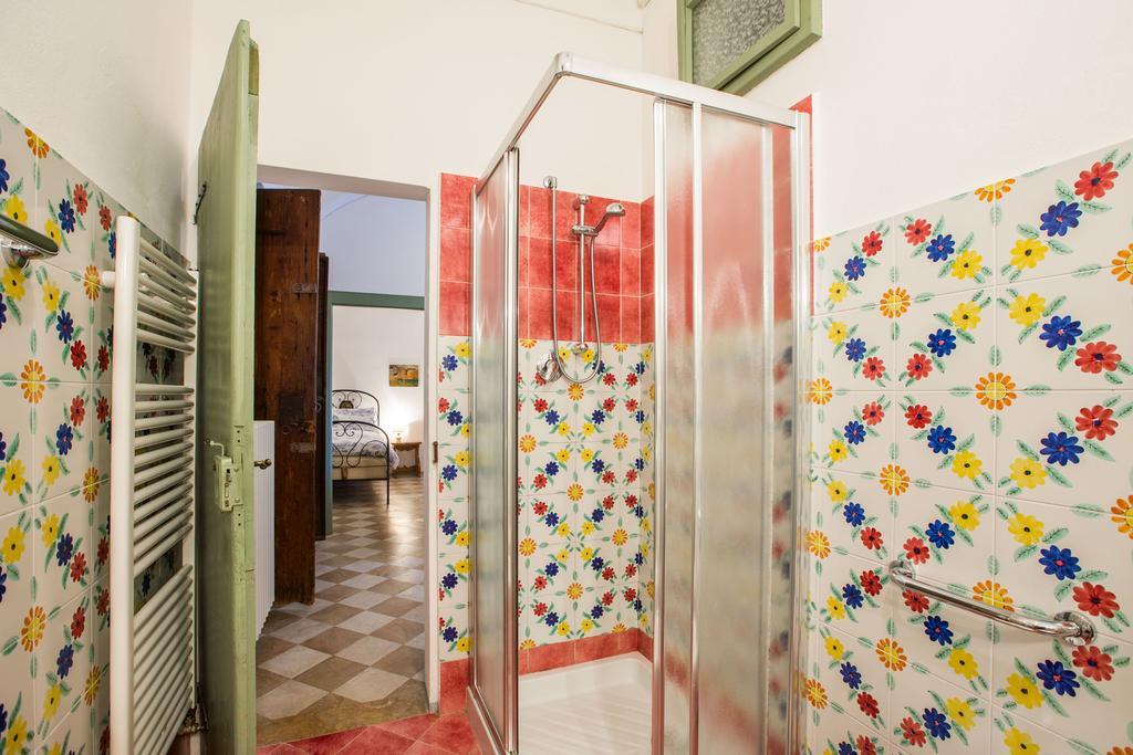 Il Batti Apartment Water Front And Private Beach Toscolano Maderno Exteriör bild