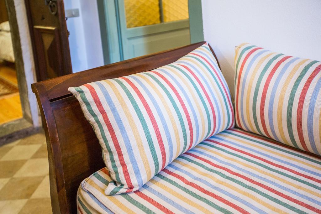 Il Batti Apartment Water Front And Private Beach Toscolano Maderno Exteriör bild